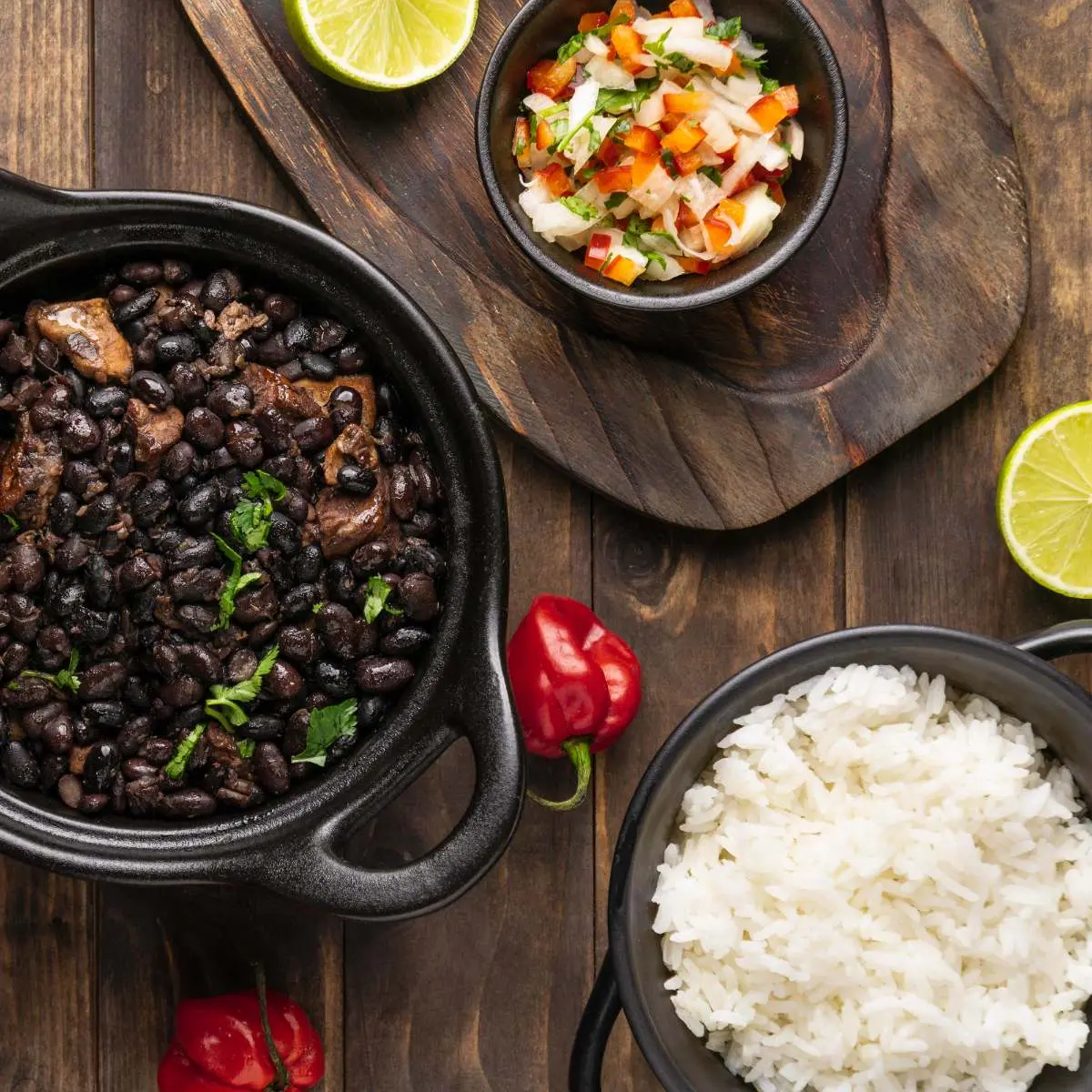 Frutos do Cerrado e infusões usados na cozinha e no bar